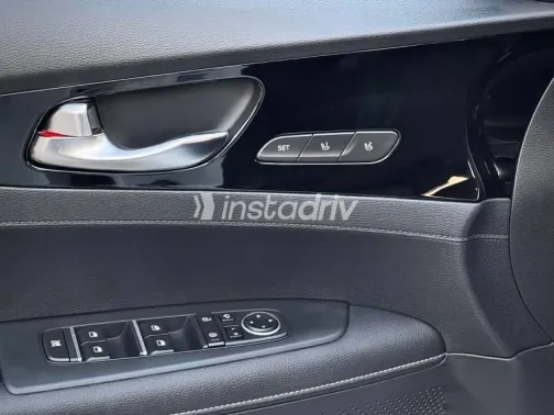 Kia K3 2023 White Used for Sale - 8