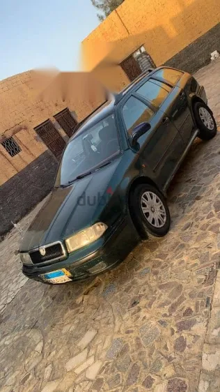 سكودا اوكتافيا 2000 أخضر مستعملة للبيع