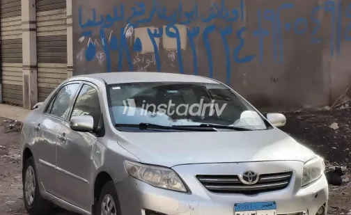 تويوتا كورولا 2008 فضي مستعملة للبيع - 1