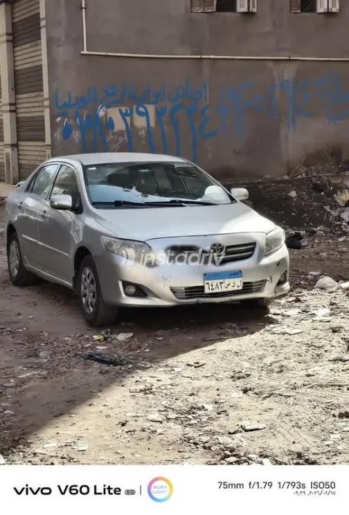 تويوتا كورولا 2008 فضي مستعملة للبيع - 2