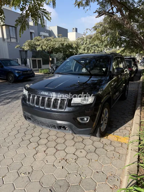 جيب جراند شيروكي 2015 أبيض مستعملة للبيع - 4