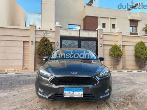 فورد فوكس 2018 رمادي مستعملة للبيع - 5