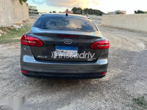 فورد فوكس 2018 رمادي مستعملة للبيع - 6