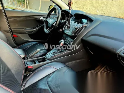 فورد فوكس 2018 رمادي مستعملة للبيع - 8