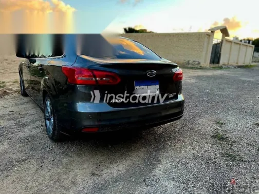 فورد فوكس 2018 رمادي مستعملة للبيع - 9