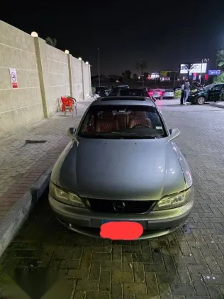 اوبل فيكترا 2002 رمادي مستعملة للبيع