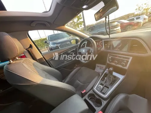 سيات ليون 2020 رمادي مستعملة للبيع - 6