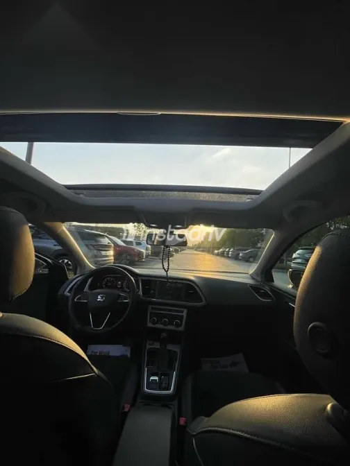 سيات ليون 2020 رمادي مستعملة للبيع - 7