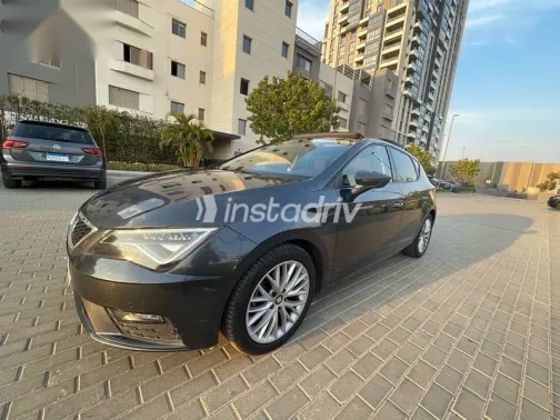 سيات ليون 2020 رمادي مستعملة للبيع - 8