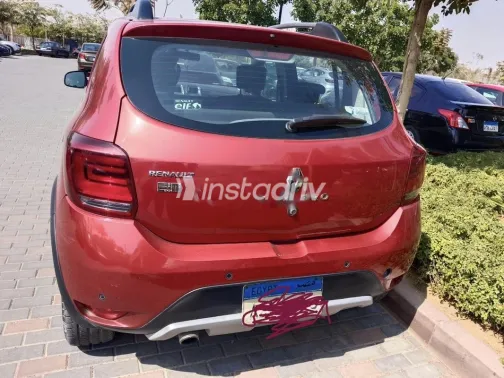 Renault Sandero Step Way 2018 White Used for Sale - 2