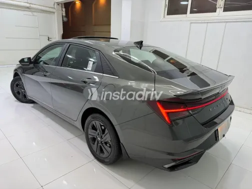 هيونداي إلنترا سى ان 7 2022 أبيض مستعملة للبيع - 4