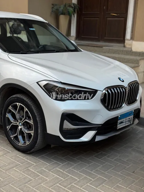 بي ام دبليو X1 2021 أبيض مستعملة للبيع - 3