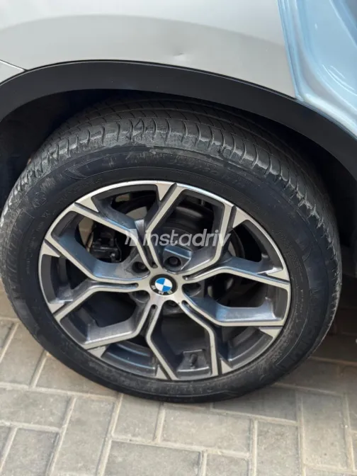 بي ام دبليو X1 2021 أبيض مستعملة للبيع - 4