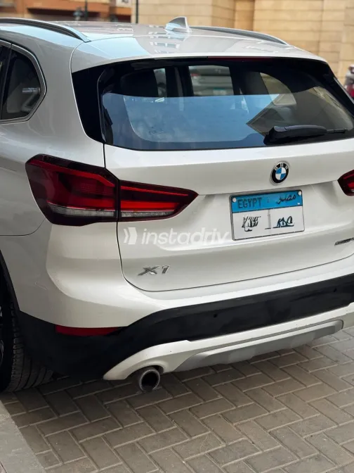 بي ام دبليو X1 2021 أبيض مستعملة للبيع - 8