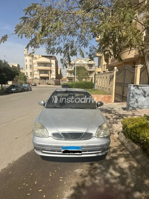 دايو نوبيرا 2005 أبيض مستعملة للبيع - 1