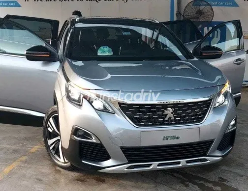 Peugeot 5008 2020 White Used for Sale - 2