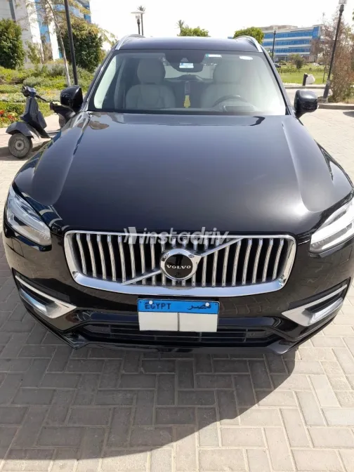 فولفو XC90 2021 أبيض مستعملة للبيع - 1