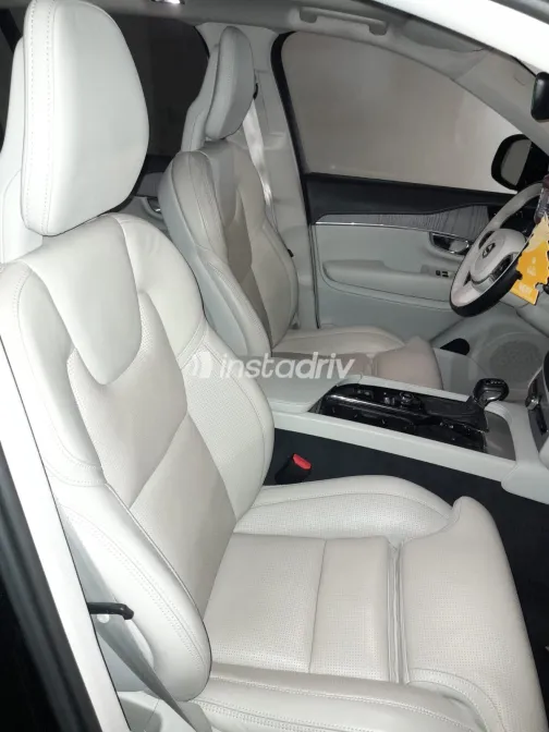 فولفو XC90 2021 أبيض مستعملة للبيع - 5