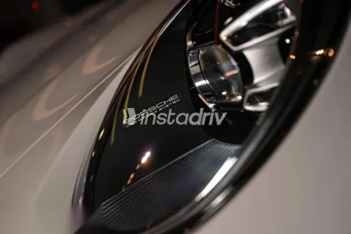 Porsche 911 2024 White Used for Sale - 4