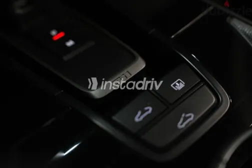 Porsche 911 2024 White Used for Sale - 8