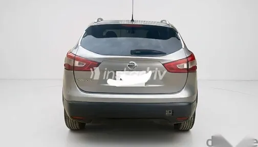 Nissan Qashqai 2017 Silver Used for Sale - 2