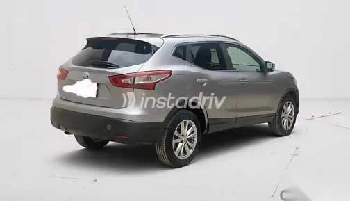 Nissan Qashqai 2017 Silver Used for Sale - 3