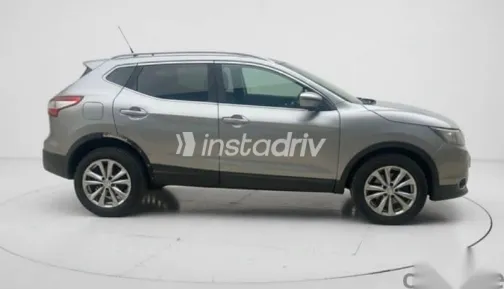 Nissan Qashqai 2017 Silver Used for Sale - 4