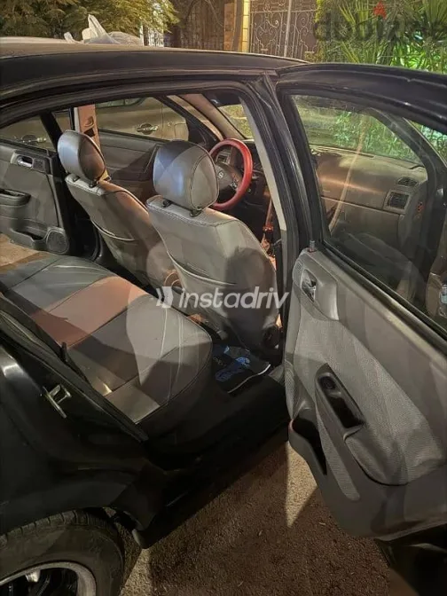 اوبل أسترا 2006 أسود مستعملة للبيع - 6