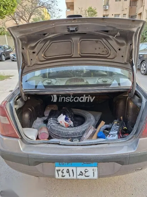 رينو كليو 2001 رمادي مستعملة للبيع - 6