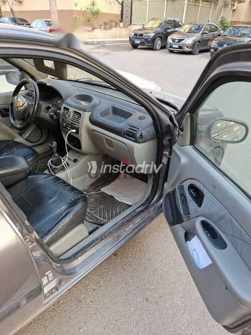 رينو كليو 2001 رمادي مستعملة للبيع - 8