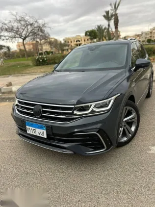 فولكس فاغن تيجون 2024 أزرق غامق جديدة للبيع