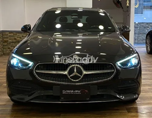 مرسيدس C 180 2022 أبيض مستعملة للبيع - 1