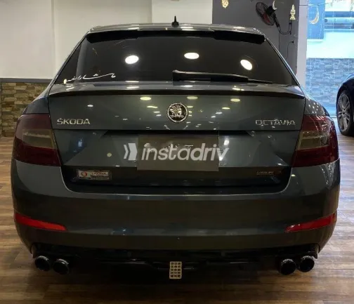 سكودا اوكتافيا 2016 رمادي مستعملة للبيع - 4