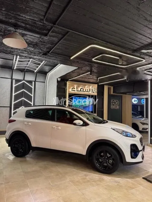 Kia Sportage 2022 White Used for Sale - 2