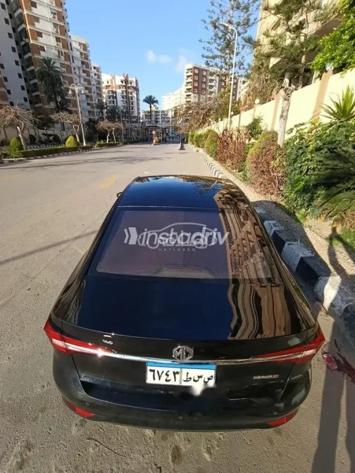 ام جى 5 2021 أبيض مستعملة للبيع - 2