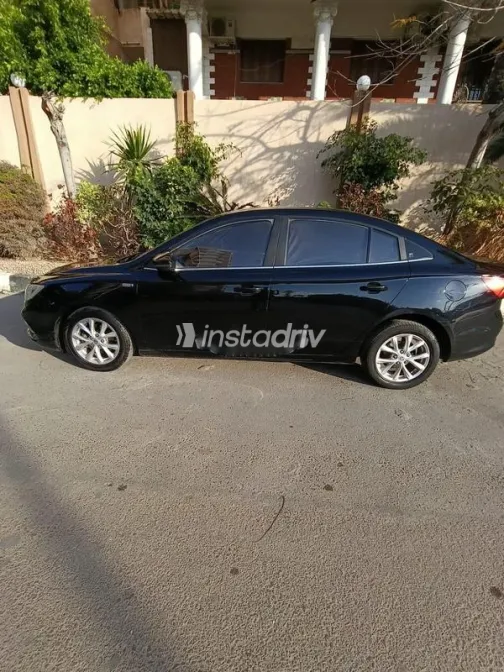 ام جى 5 2021 أبيض مستعملة للبيع - 4