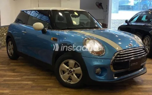مينى كوبر 2018 أزرق غامق مستعملة للبيع - 3