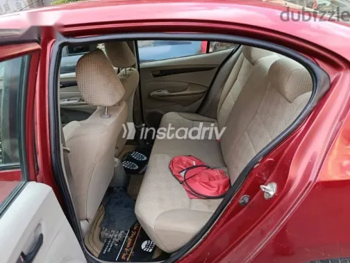 هوندا سيتى 2011 أحمر مستعملة للبيع - 3