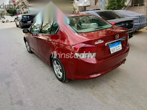 هوندا سيتى 2011 أحمر مستعملة للبيع - 10