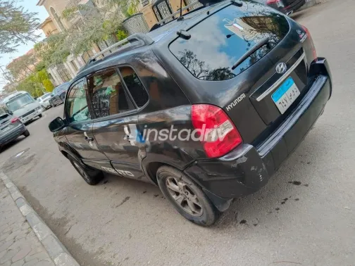 هيونداي توسان 2009 أسود مستعملة للبيع - 4