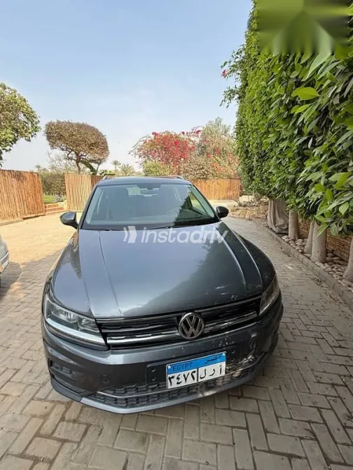 فولكس فاغن تيجون 2020 رمادي مستعملة للبيع - 1