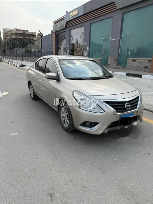 نيسان صنى 2018 أبيض مستعملة للبيع - 2