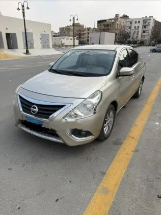 نيسان صنى 2018 أبيض مستعملة للبيع