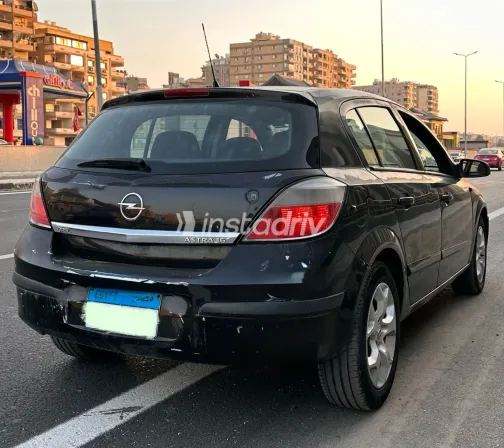 اوبل أسترا 2007 أبيض مستعملة للبيع - 1