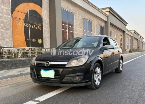 اوبل أسترا 2007 أبيض مستعملة للبيع - 5