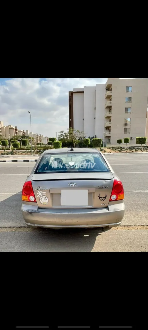 هيونداي فيرنا 2013 أبيض مستعملة للبيع - 3