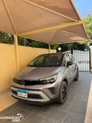 اوبل كروس لاند 2022 أبيض مستعملة للبيع