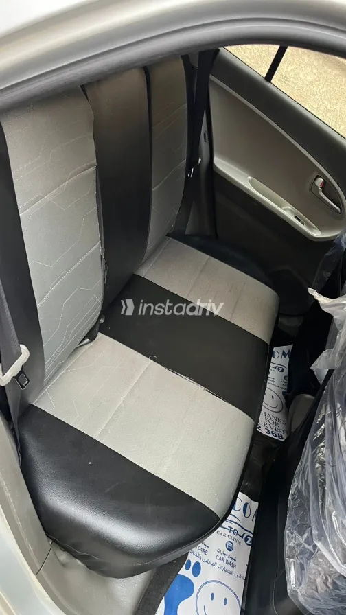 Kia Picanto 2015 White Used for Sale - 4