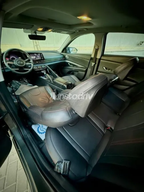 هيونداي إلنترا 2022 رمادي مستعملة للبيع - 5