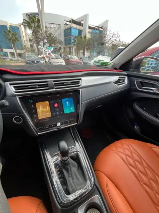 ام جى 5 2025 أبيض مستعملة للبيع